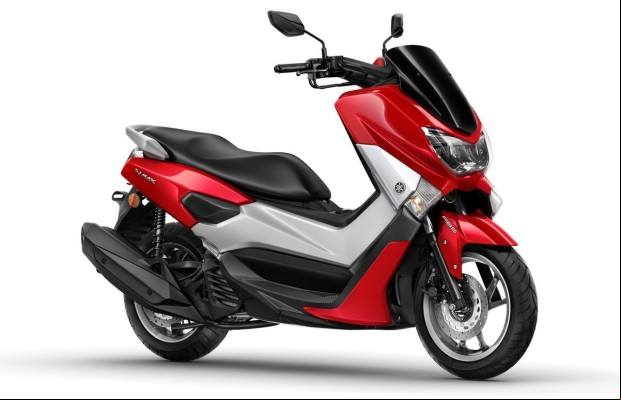 foto moto yamaha/n-max